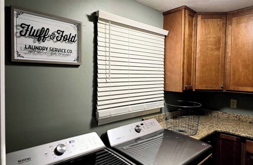 McLeansville House | Cozy 3BR Near Downtown, I-85 & Coliseum, Long Stays, Work Trips.
