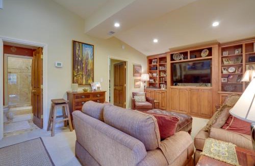 Summerville Historic District House | Cozy Abode w/Yard ~ 1 Mi to Dtwn Summerville