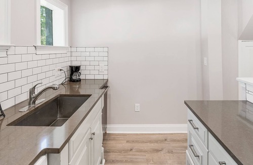 Belmont Cottage | Cozy Belmont Cottage ~ 1mi to shops & restaurants