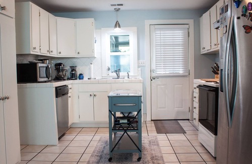 Mount Pleasant Cottage | Cozy Little Shanty in the Heart of Coastal Living - 5 min to beach!