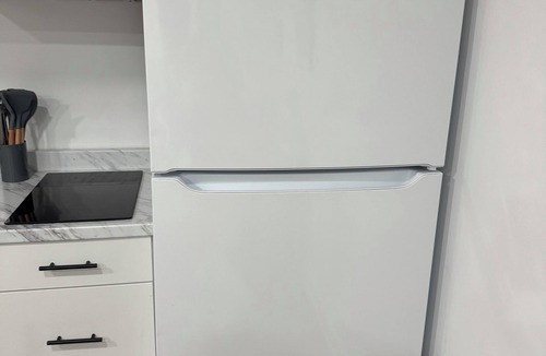 West Ashley Apartment | Cozy Studio Apartment, full kitchen and laundry, conveniently close to downtown
