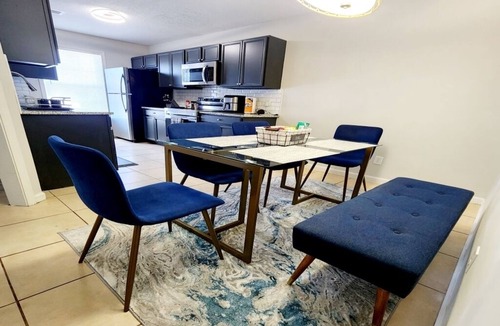 Florence House | Crystal Townhouse Near MUSC and Mcleod Hospital.