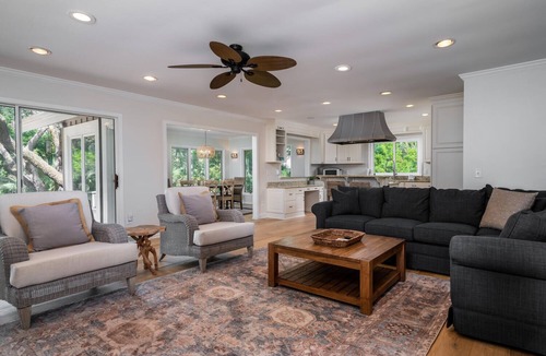 Seabrook Island House | Cute Beach Cottage Sleeps 7! Pet Friendly! Amenity Cards Available!