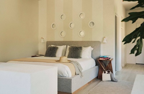 North Charleston Hotel | Deluxe King Suite - Hotel Circulo - Prime Location