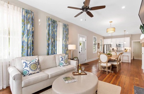 French Quarter Apartment | Dianna Browns Place | Historic District