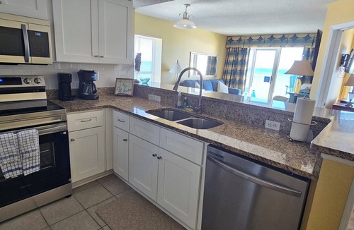 Crescent Beach Condo | Direct Oceanfront 2BR/2BA Extra Large Renovated End unit August - Sept Discounts