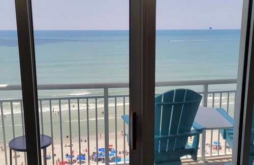 Crescent Beach Condo | Direct Oceanfront 2BR/2BA Extra Large Renovated End unit August - Sept Discounts