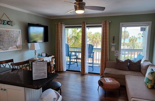 Isle of Palms Condo | Discover Charleston @seacabin226b - Isle of Palms, Oceanfront Condo