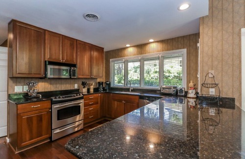 Heritage Woods House | DOG FRIENDLY, Three Bedroom Near Ocean Sea Pines Home with a Private Pool!