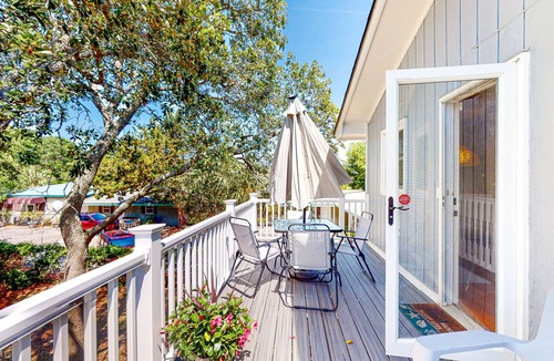Atlantic Beach House | Dog-friendly home near the ocean with central AC, WiFi, & washer/dryer