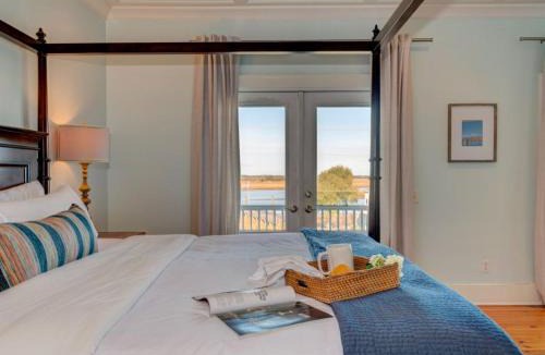 Isle of Palms House | Dolphin View on Isle of Palms ~ PRIVATE POOL, ROOF TOP DECK, ELEVATOR, SPA