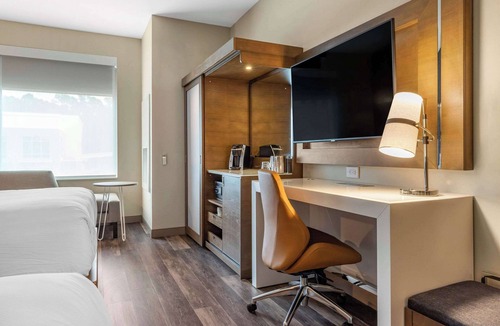 Summerville Hotel | DoubleTree by Hilton Summerville Nexton