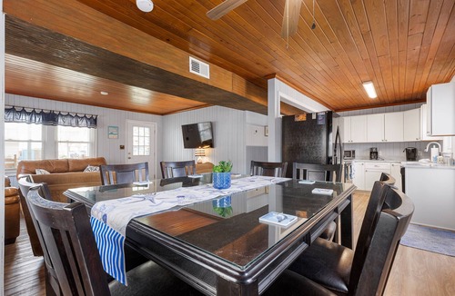 Crescent Beach House | Downstairs House across street from beach w/Pool