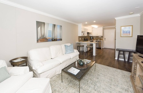 Ansonborough Condo | Downtown Charleston! Walking distance to The Battery!