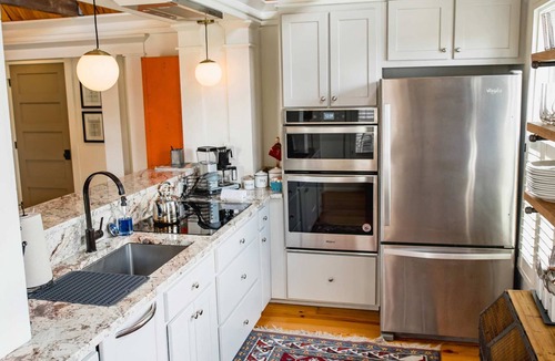 Cannonborough Elliotborough Apartment | Downtown Charleston Luxe 9BR/9BA + Parking