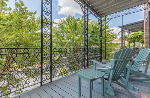 Southside House | Downtown Greensboro Retreat - Walk to Dining & Breweries + 2 Free Parking spots