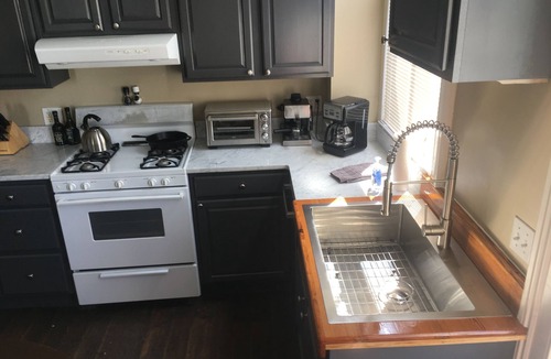 Cannonborough Elliotborough Apartment | Downtown-One-of-a-Kind Romantic Luxury Residence 5BR, 3BA Sleeps 10 to 12