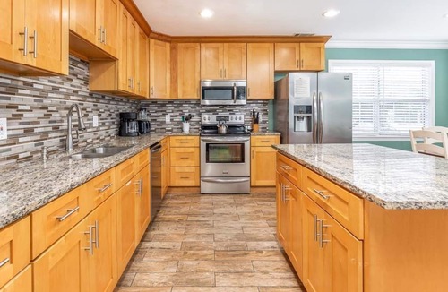 Tybee Island House | Dune Villa | Mid Island, 3 Living and Kitchen Spaces in One Villa