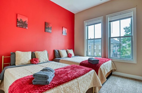 Metropolitan Apartment | Duplex by Forsyth Park - 2 King Beds - Patio & Balcony