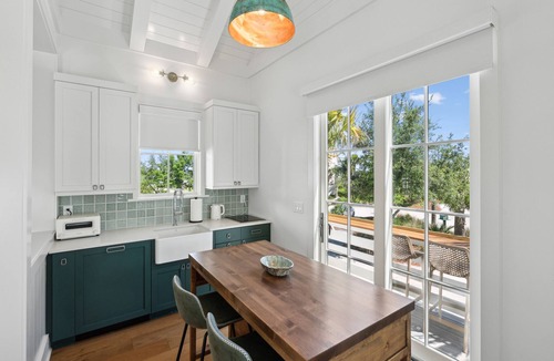Johns Island House | “Eagles Nest” (3035 Southerly Way) 2 person creekside bungalow at Kiawah River ~