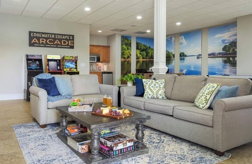Mount Mourne House | Edgewater Escape - Your ultimate lakefront retreat for unforgettable family fun and relaxation