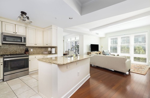 Ansonborough Condo | Elegant 3-Bedroom Condo in Historic Charleston – Steps from the Action