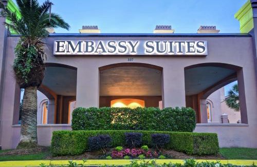 Downtown Charleston Hotel | Embassy Suites Charleston - Historic District