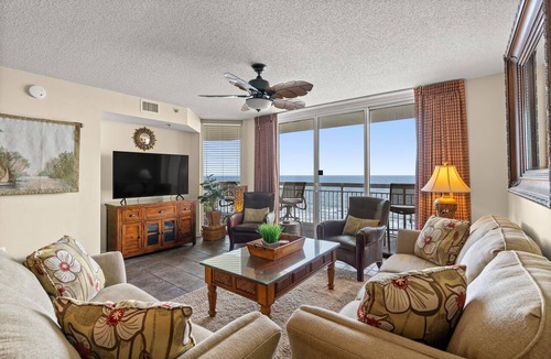 Crescent Beach Condo | End of summer special! Super discounted rates for August and September!
