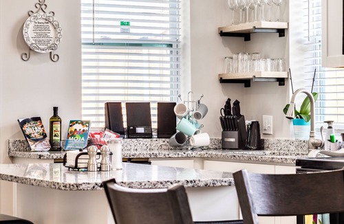 North Charleston House | Entire House; 20 min to Beaches, Downtown Charleston, 6 min to Airport, Outlets