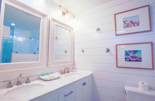 West Beach House | Eugenia