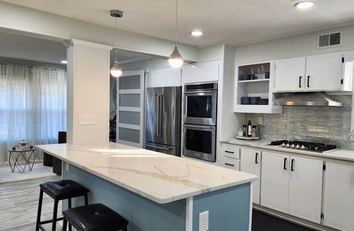 Augusta House | Experience comfort in our spacious 6-bedroom home near Augusta National