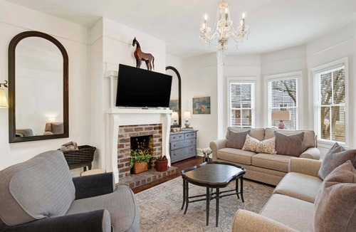 Beach Institute Apartment | Experience Refined Historic Comfort in Downtown Savannah | Heated Pool Access