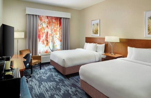 North Charleston Hotel | Fairfield Inn & Suites Charleston North/University Area