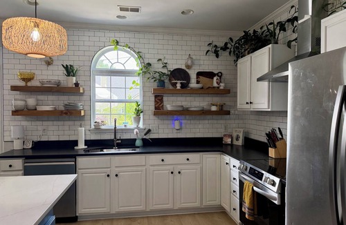 Charleston House | Family and Pet-Friendly Retreat, 5BR Near Middleton, Magnolia, Pool & Park