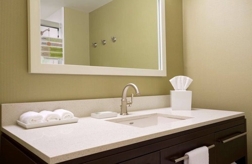 Greensboro Hotel | Family-friendly Oasis Near Piedmont Triad Airport. Pets Allowed, Indoor Pool!