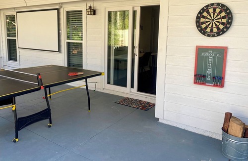 Summerville House | Fenced in home by Charming Downtown Summerville - 35 min to Charleston!