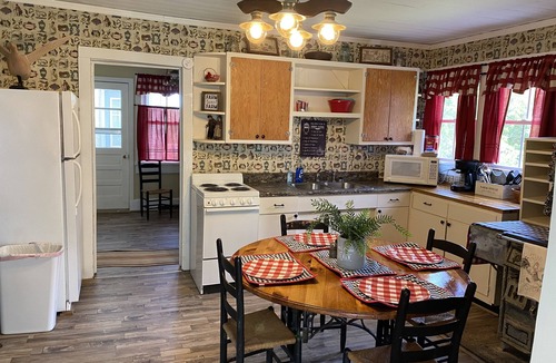 Galax House | Fiddlers Farmhouse New River Trail, Mountains, hiking, Biking, Galax, Fries