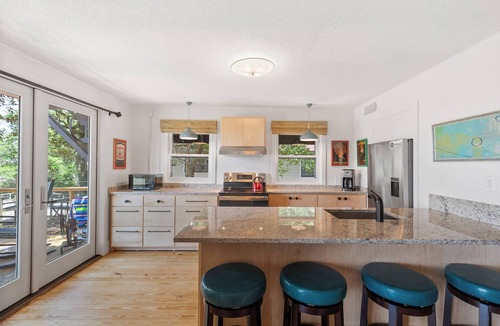 Folly Beach Cottage | Folly Vacation Vintage Cottage with Private Dock Pet Friendly