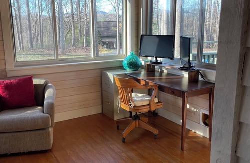 Moravian Falls Cabin | Foothills Porch Getaway - 3 bedroom Cabin in Moravian Falls