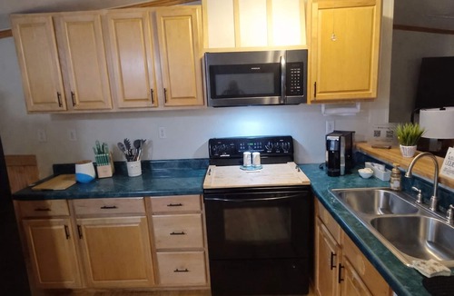 Summerton House | Fore-Cast Retreat - Fish, Golf & Relax Near Lake Marion- Summerton, SC