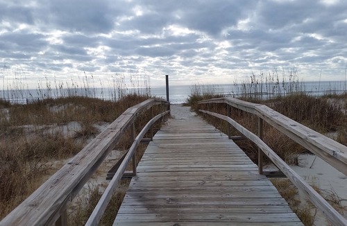 Saint Helena Island Apartment | Fripp Island Dog Friendly Getaway; Located At The Beach Access: OPEN ALL WINTER