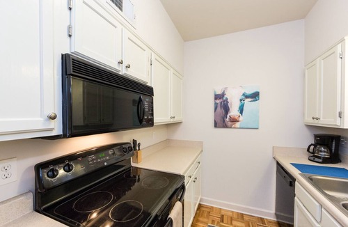 Charlotte Center City Condo | FULLY FURNISHED 2 BED/2 BATH available 1/1/24 - Walkable CORPORATE RENTAL