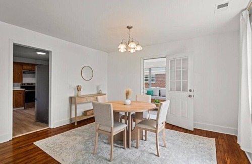 Cayce House | Fully Furnished 3BR Home Midterm & Relocation Housing