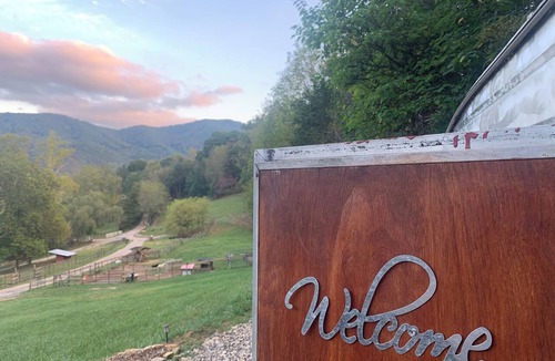 Blacksburg Cottage | Glamping, Goats & Pool Mountainside NEAR Va Tech, RU, AT & I81, pet friendly