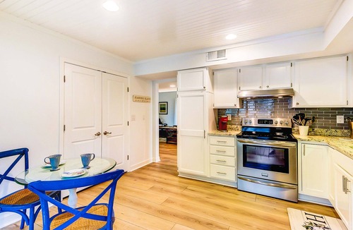 Spinnaker Beachhouses House | Golf-and-sea villa within walking distance of beach + resort amenities