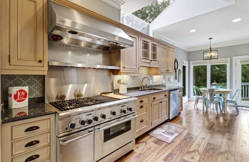 Sea Pines House | Gorgeous 4 Bedroom Sea Pines Home w/Private Pool Close to Beach - Sleeps 13