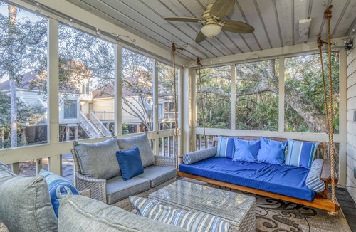Spinnaker Beachhouses Villa | Gorgeous Spinnaker! Walk to Beach, Club, Pools! 5 Stars! Amenity access included!