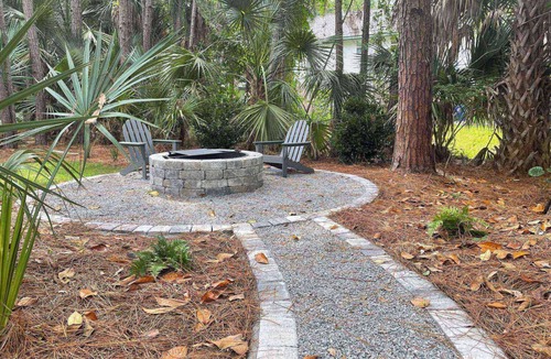 Sunset Point House | Great for Families: Huge Kids Room & Dog Friendly! 7 Min Walk to Beach! Quick Access to Downtown!