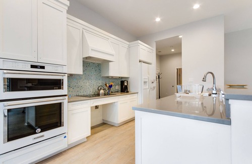 Seabrook Island Villa | Handicap accessible villa featuring views of hole #1 at Crooked Oaks