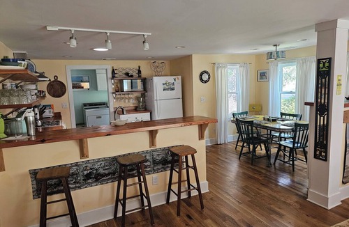 Port Royal House | Happy Blue Bungalow, quiet neighborhood, huge porch, fenced yard, pet friendly